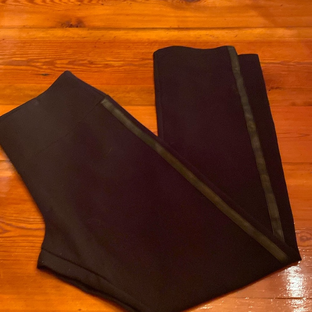 Simon Chang women’s medium pants